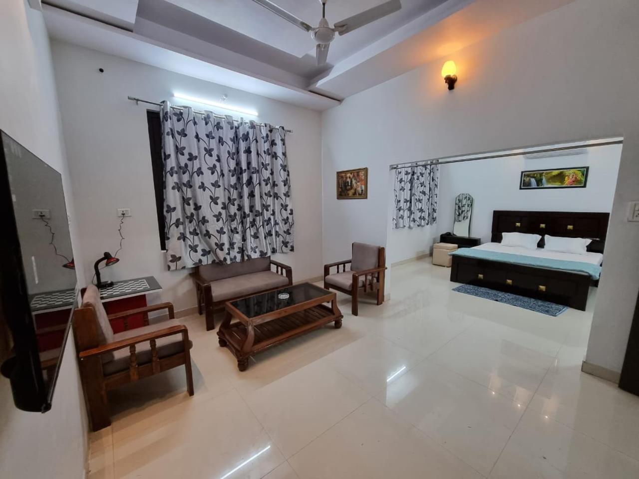 Leela Homestay Jabalpur - Lily - 2 Bhk Luxury Appartment Экстерьер фото