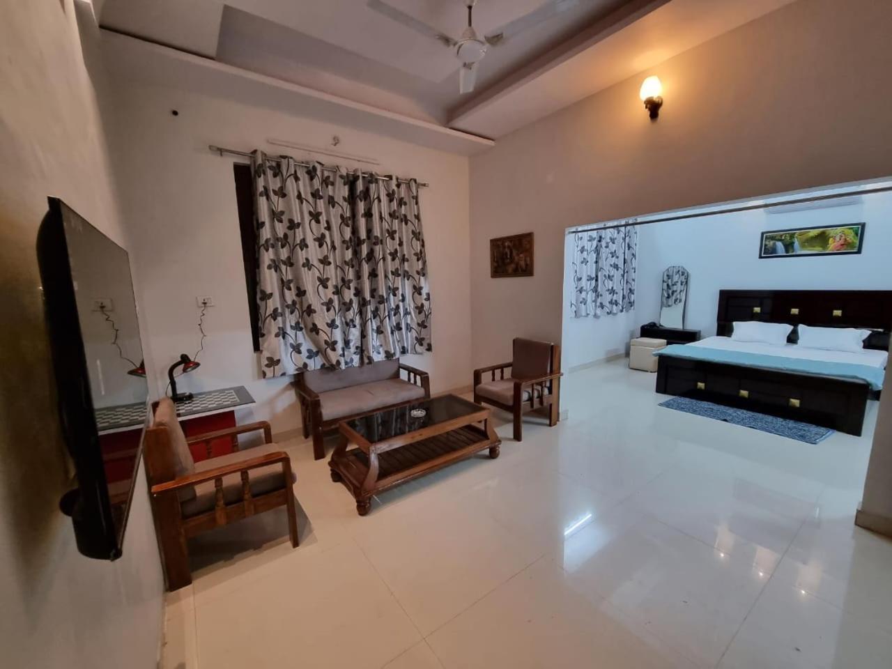 Leela Homestay Jabalpur - Lily - 2 Bhk Luxury Appartment Экстерьер фото