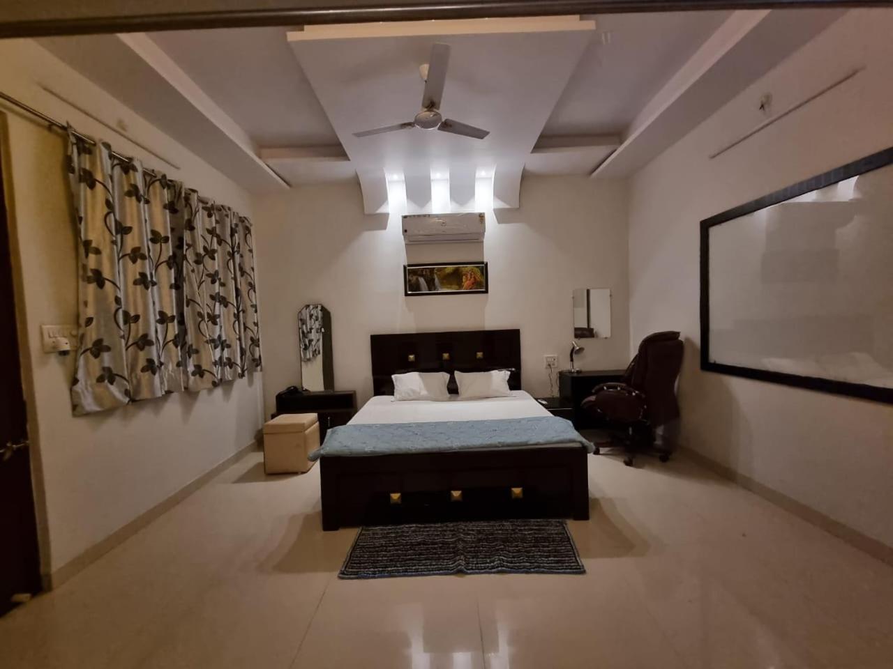 Leela Homestay Jabalpur - Lily - 2 Bhk Luxury Appartment Экстерьер фото
