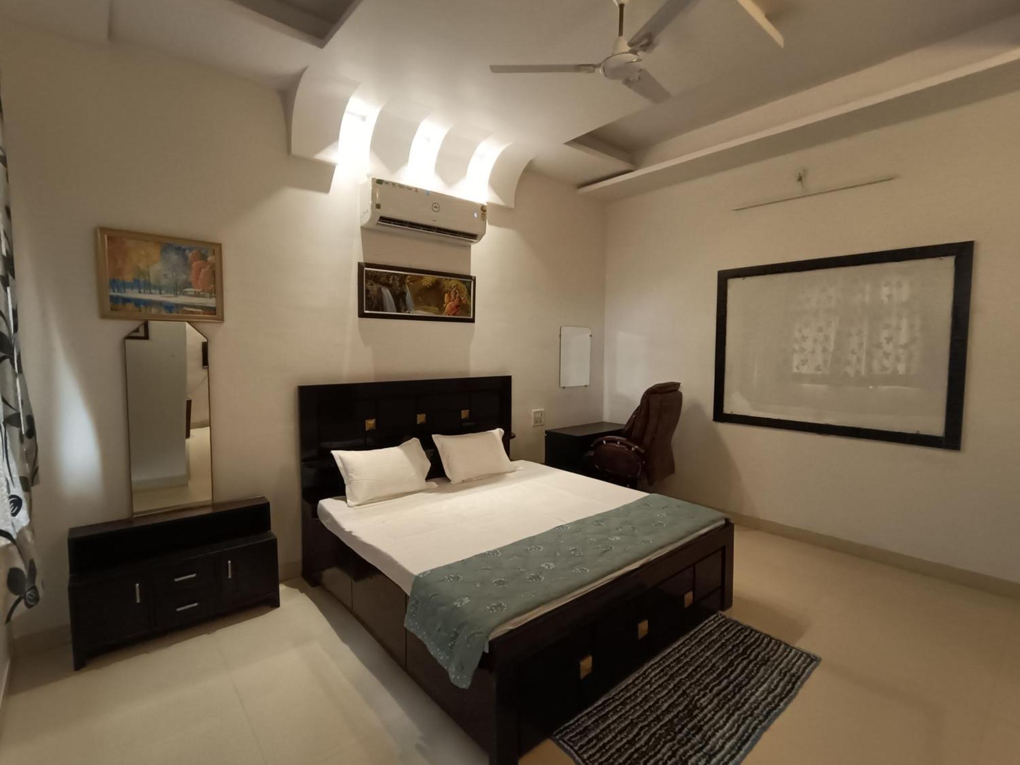 Leela Homestay Jabalpur - Lily - 2 Bhk Luxury Appartment Экстерьер фото