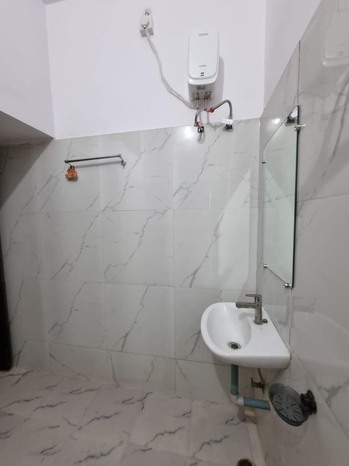 Leela Homestay Jabalpur - Lily - 2 Bhk Luxury Appartment Экстерьер фото