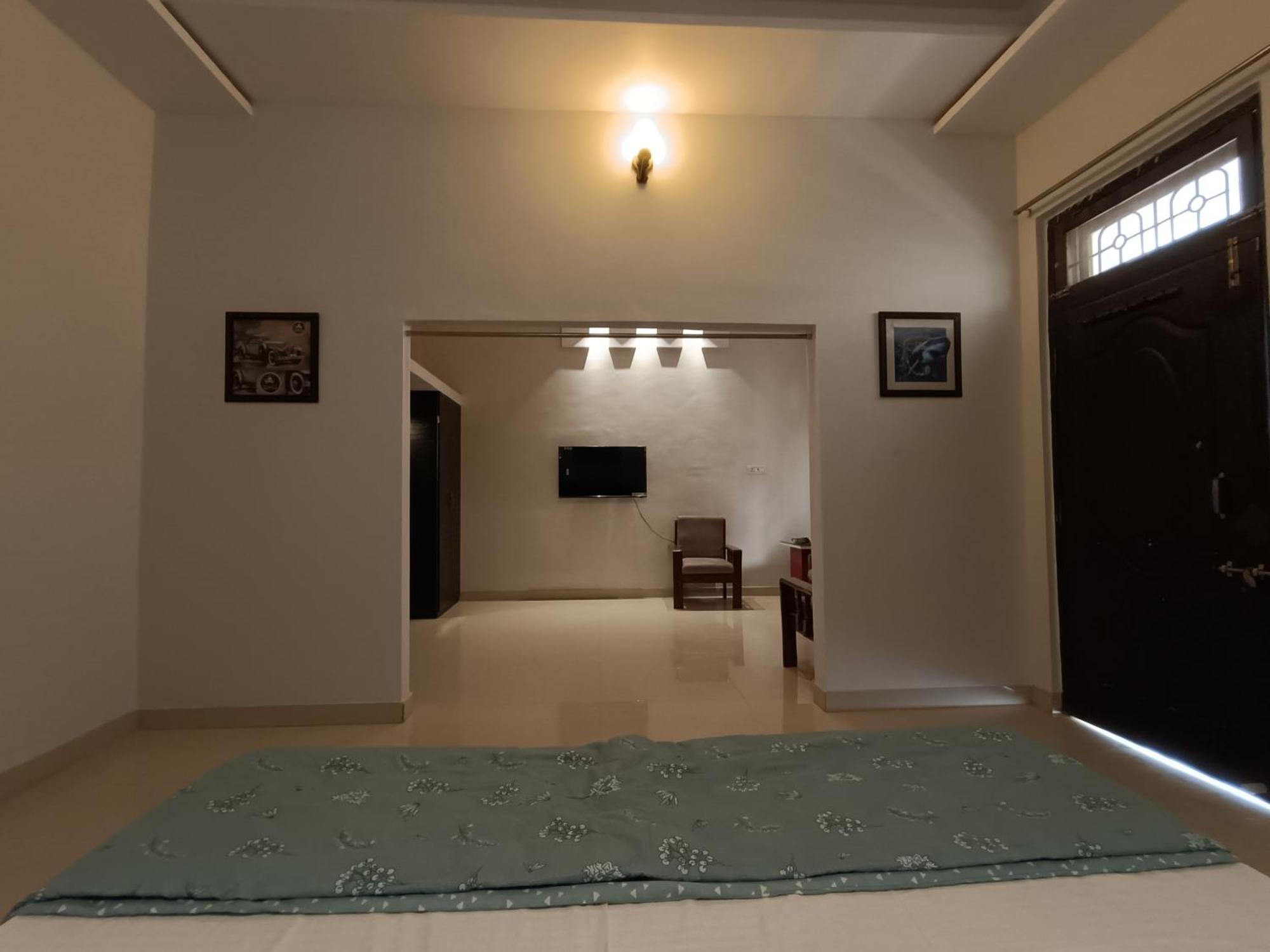 Leela Homestay Jabalpur - Lily - 2 Bhk Luxury Appartment Экстерьер фото