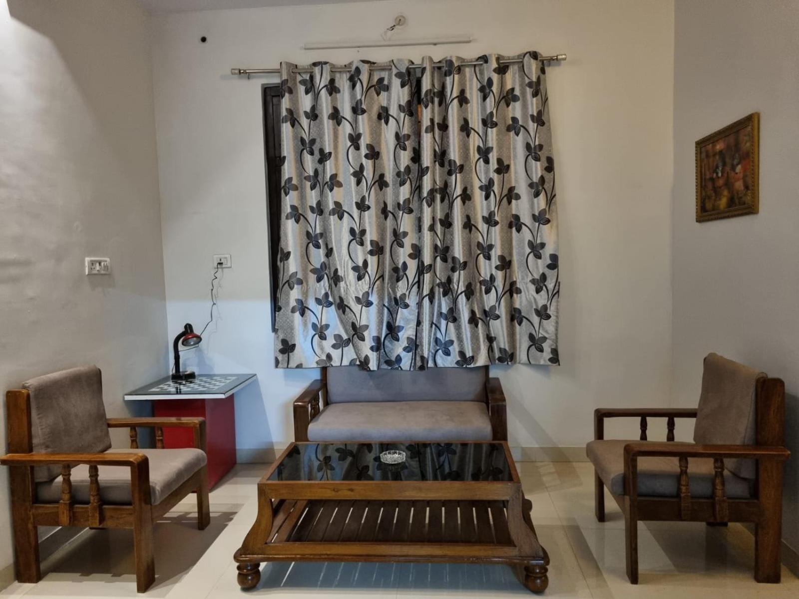 Leela Homestay Jabalpur - Lily - 2 Bhk Luxury Appartment Экстерьер фото